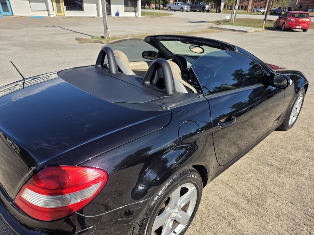 Photo 14 of this MERCEDES-BENZ SLK