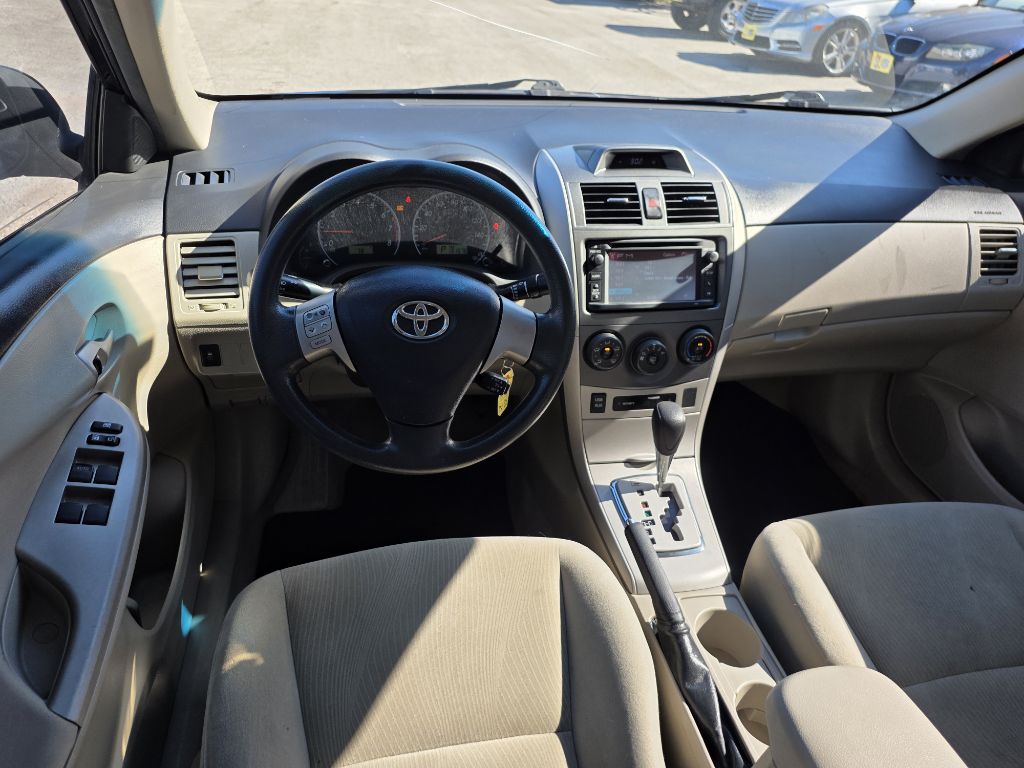 Photo 14 of this TOYOTA COROLLA