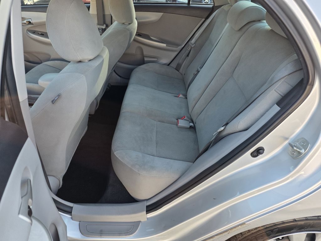 Photo 10 of this TOYOTA COROLLA