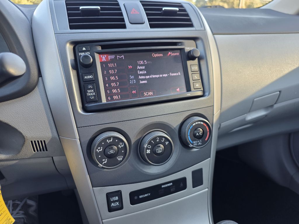 Photo 13 of this TOYOTA COROLLA