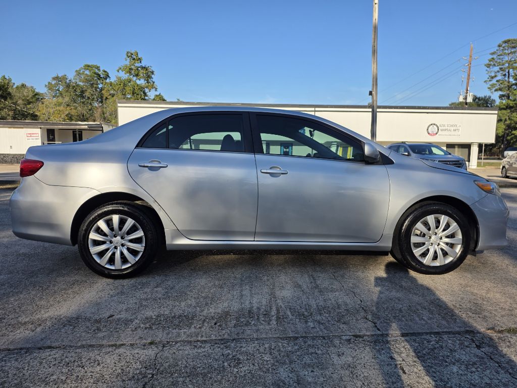 Photo 8 of this TOYOTA COROLLA