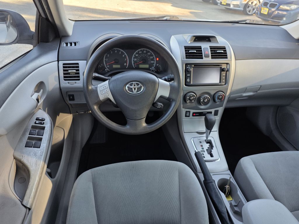 Photo 11 of this TOYOTA COROLLA