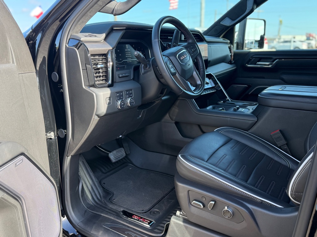 Photo 8 of this GMC SIERRA