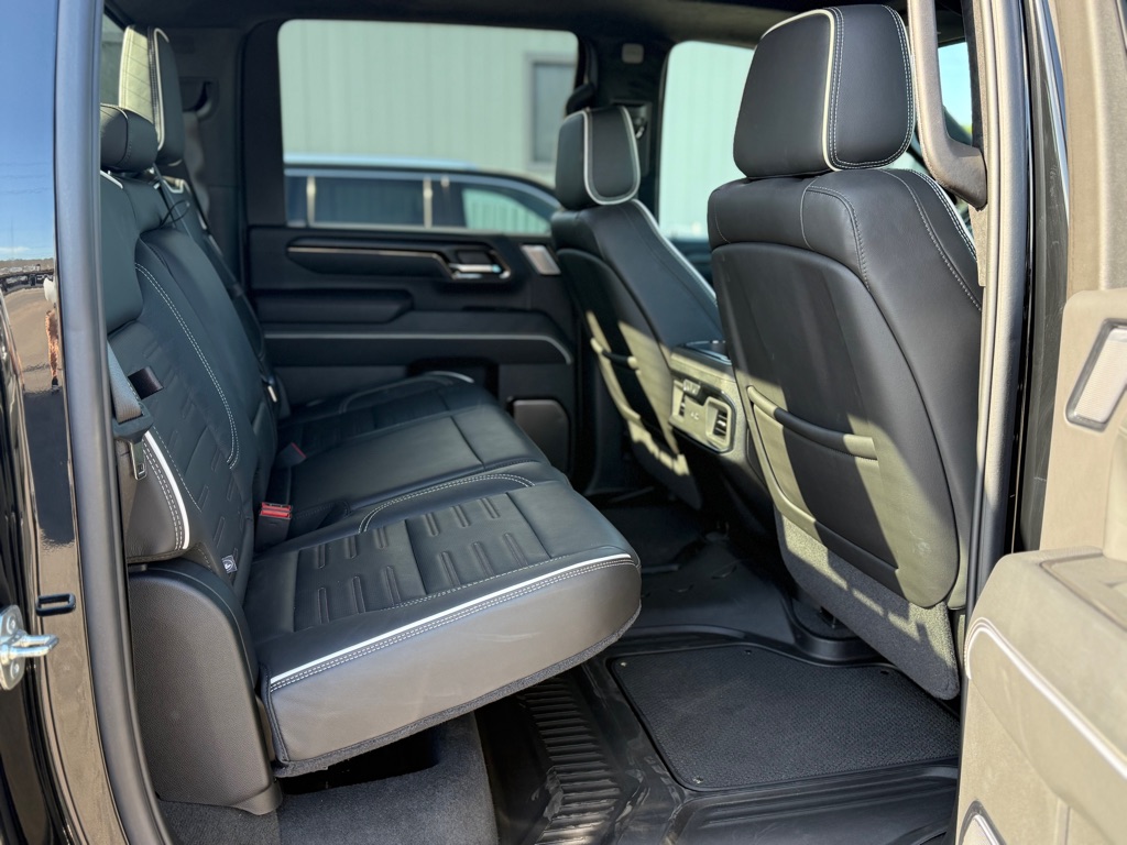 Photo 11 of this GMC SIERRA