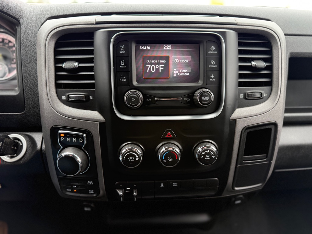 Photo 14 of this RAM 1500 CLASSIC