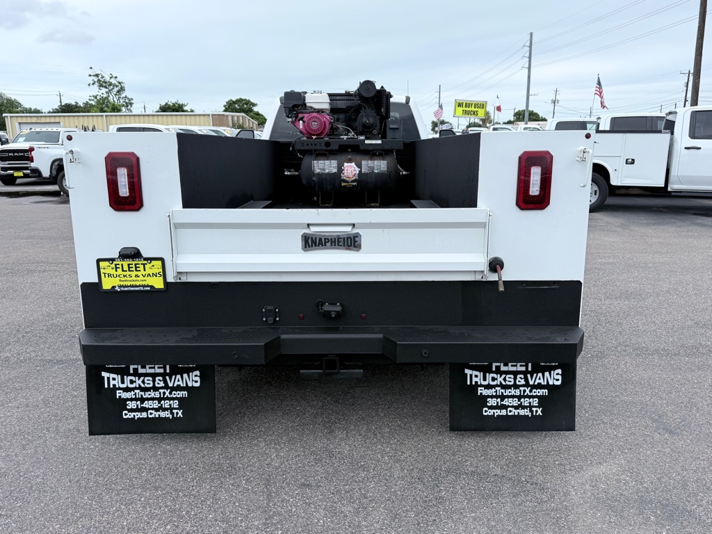 Photo 6 of this FORD F350