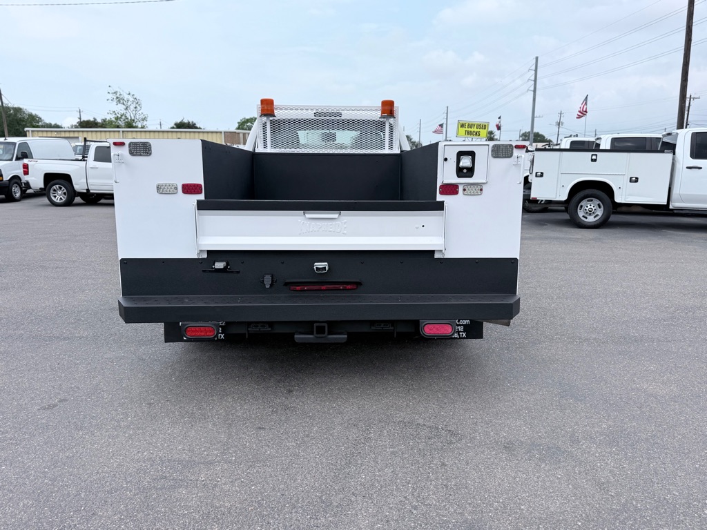 Photo 6 of this FORD F350
