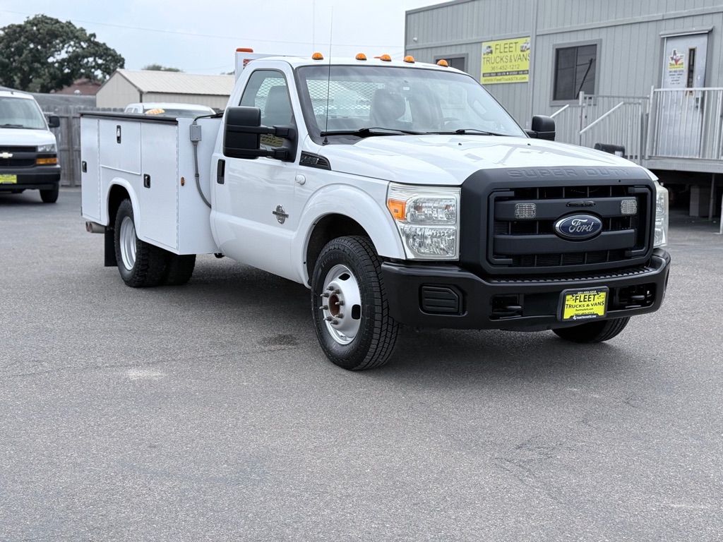 Photo 3 of this FORD F350