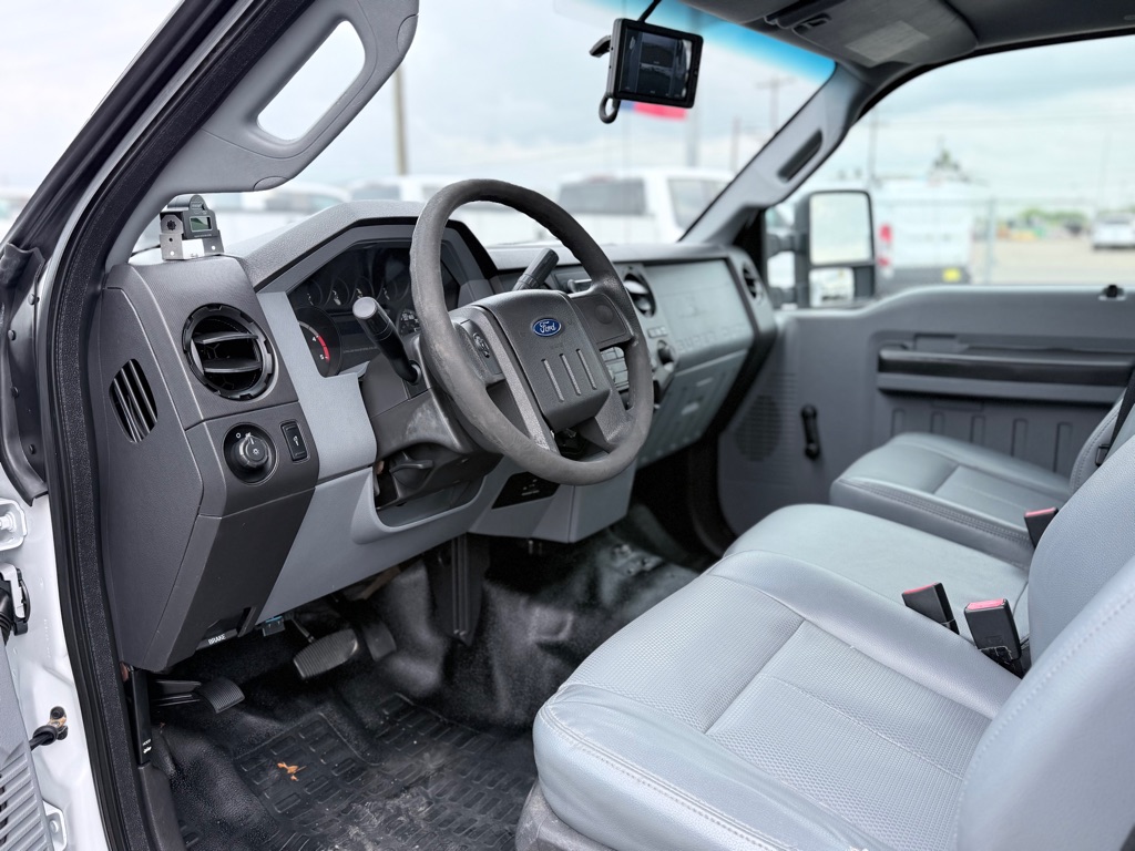 Photo 9 of this FORD F350