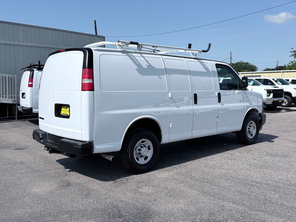 Photo 5 of this CHEVROLET EXPRESS G2500