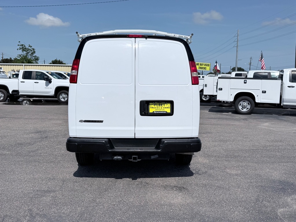 Photo 6 of this CHEVROLET EXPRESS G2500