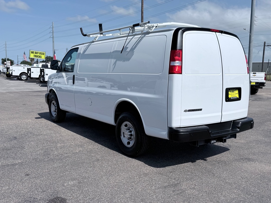 Photo 7 of this CHEVROLET EXPRESS G2500