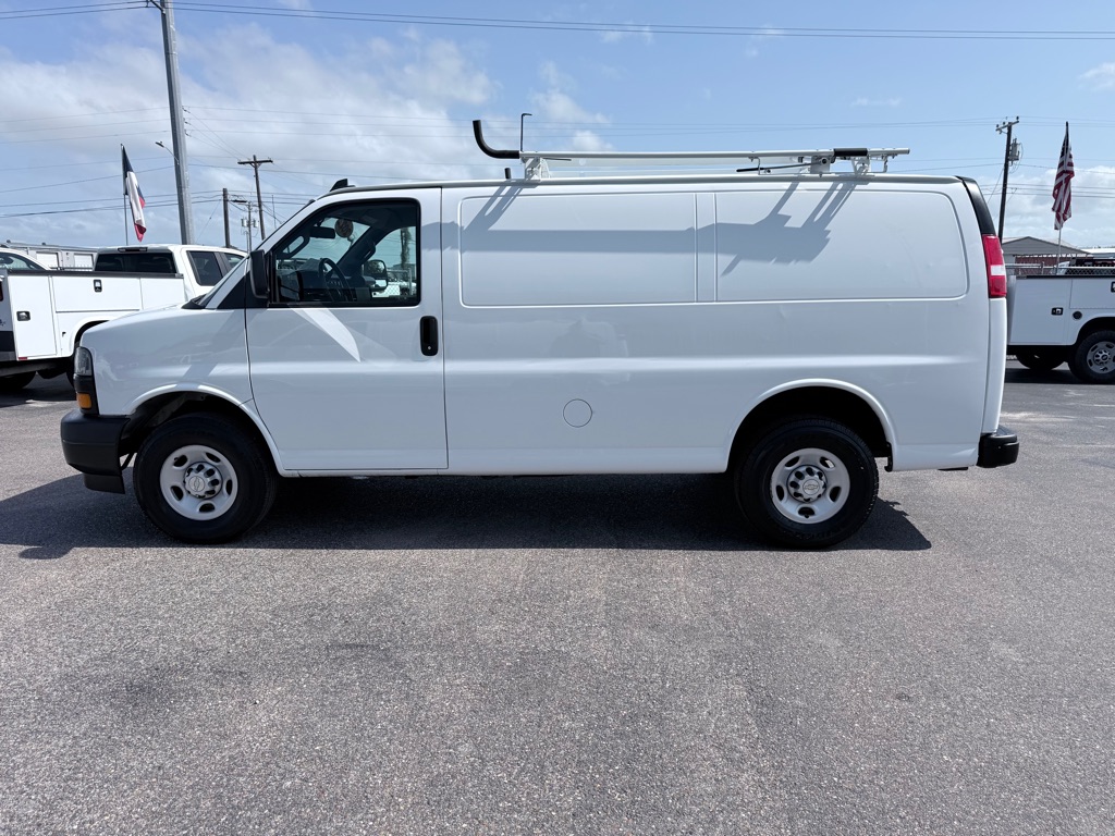 Photo 8 of this CHEVROLET EXPRESS G2500