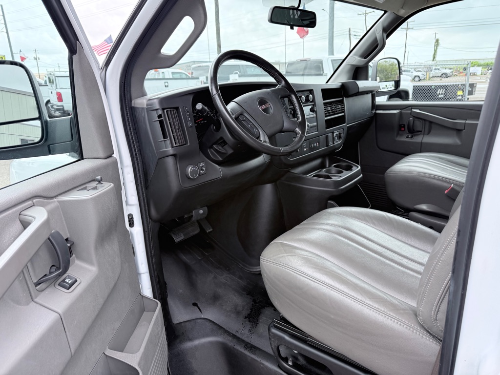 Photo 9 of this GMC SAVANA EXTENDED