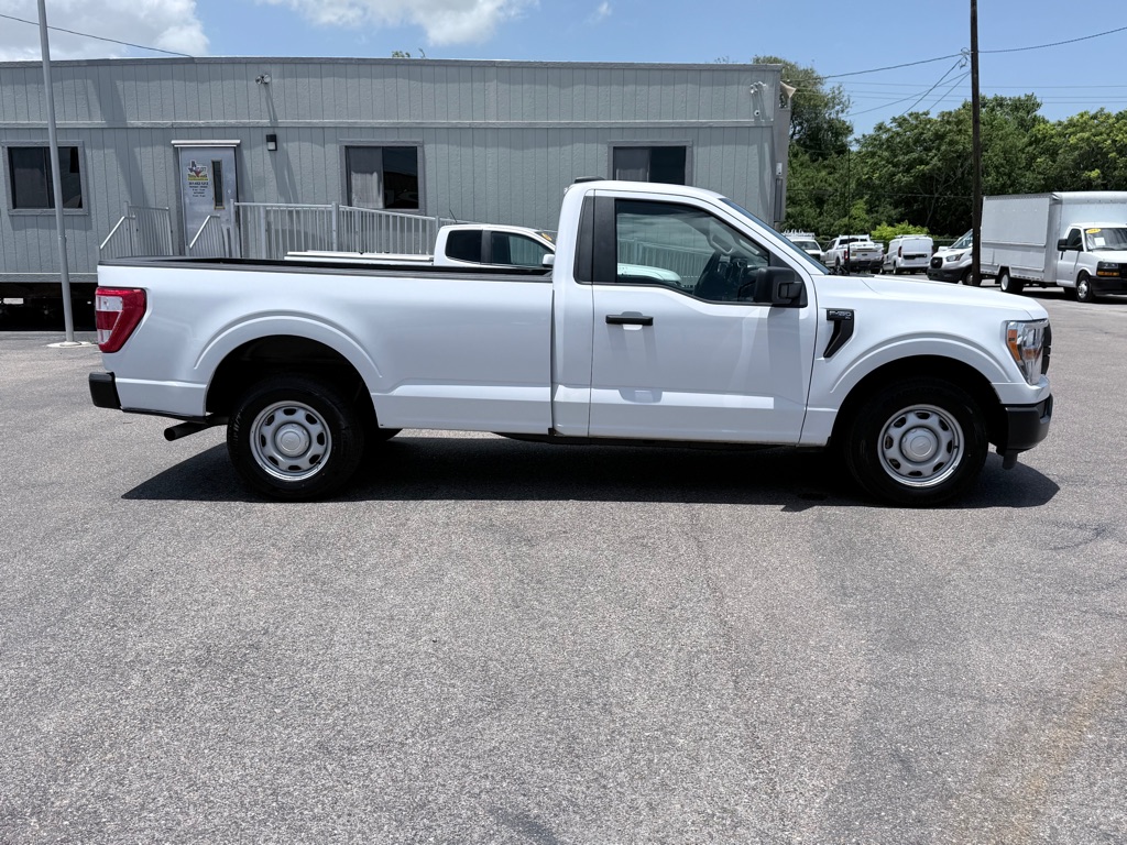 Photo 4 of this FORD F150