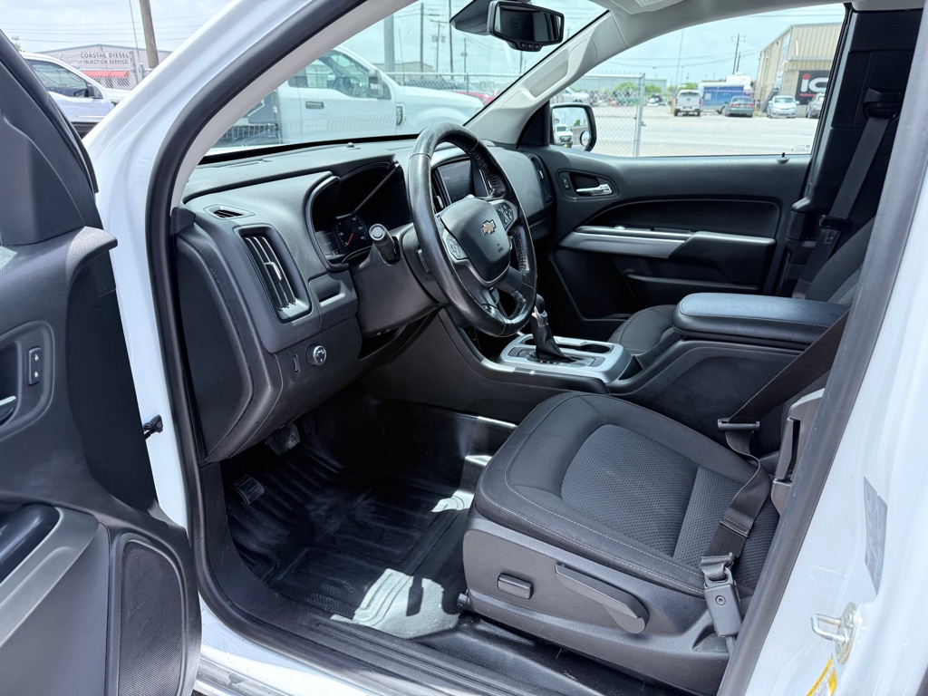 Photo 9 of this CHEVROLET COLORADO
