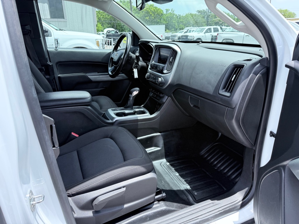 Photo 15 of this CHEVROLET COLORADO