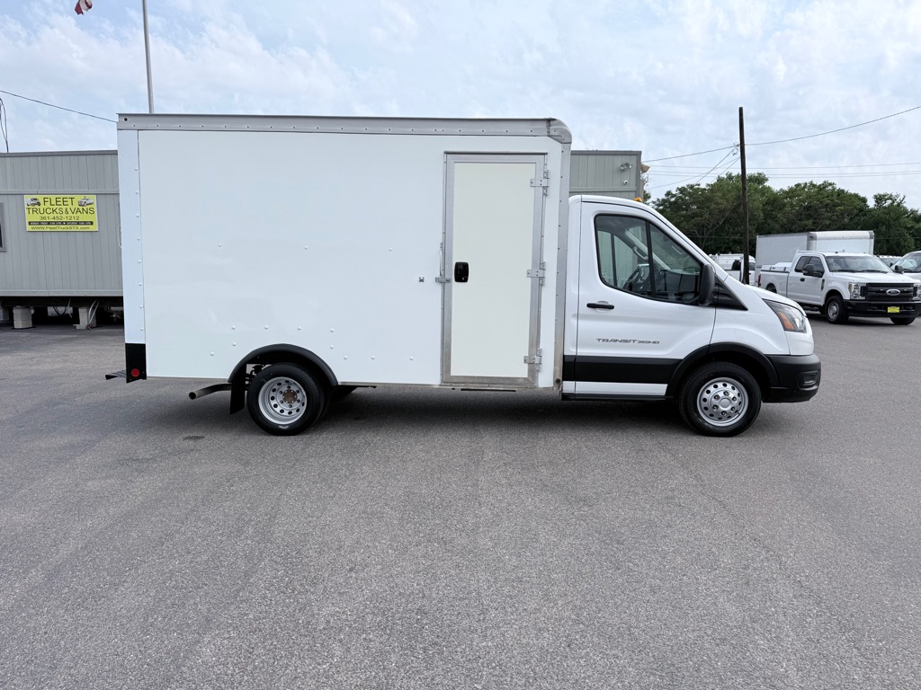 Photo 4 of this FORD TRANSIT