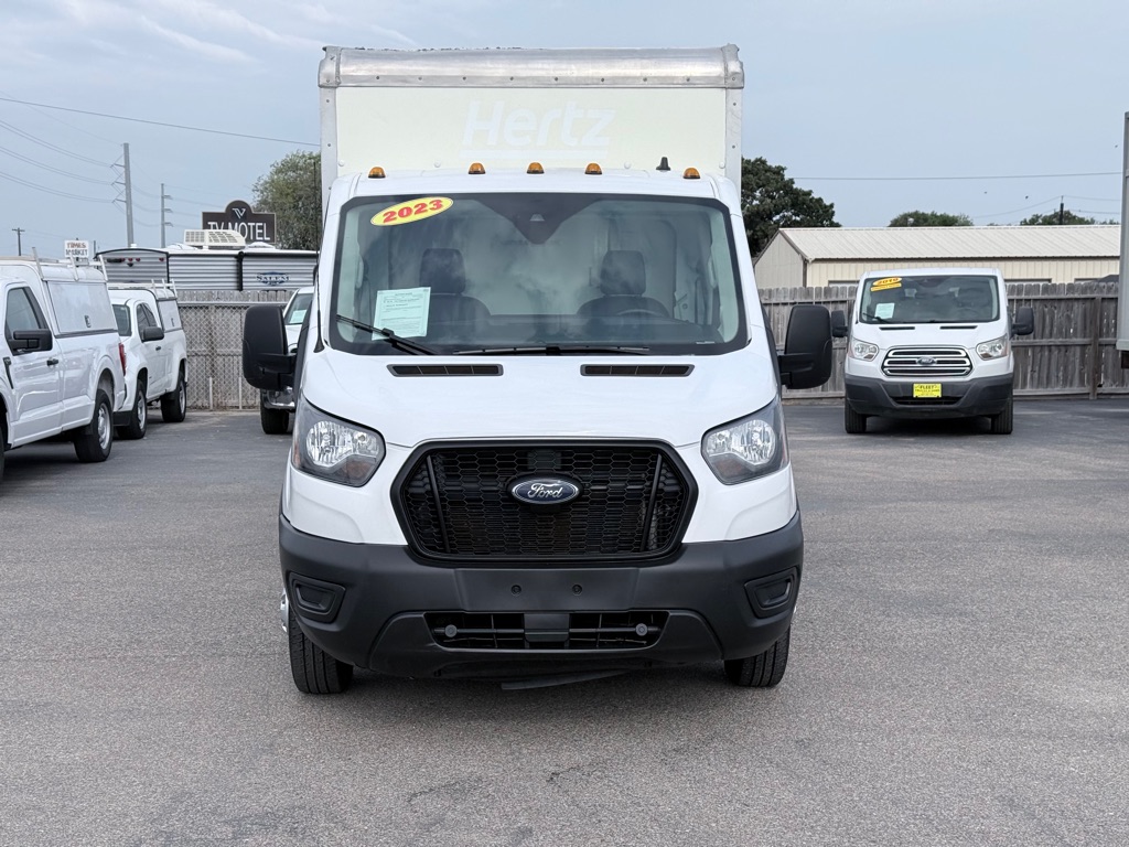 Photo 2 of this FORD TRANSIT