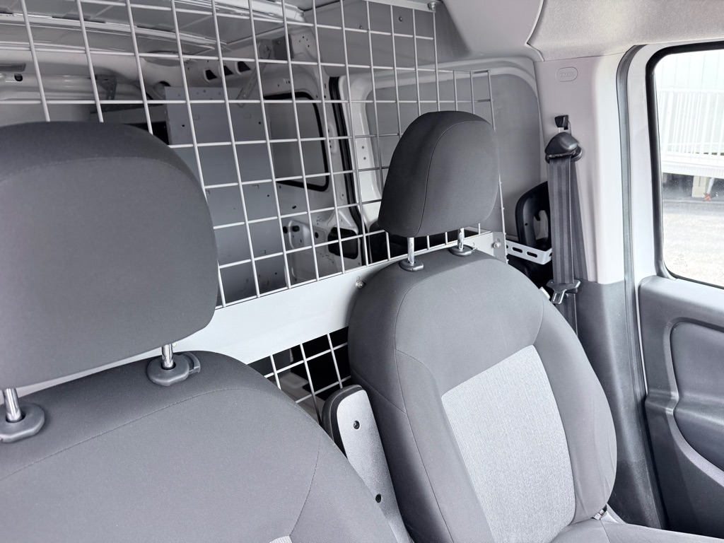 Photo 14 of this RAM PROMASTER CITY
