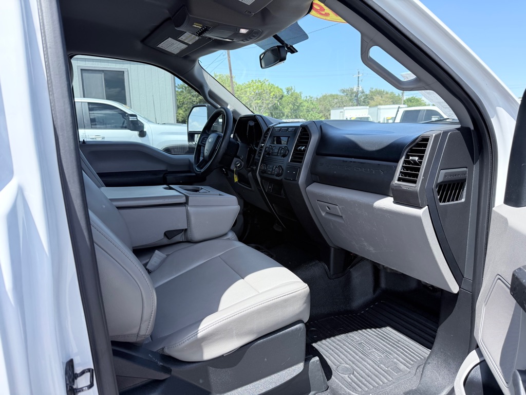 Photo 13 of this FORD F250