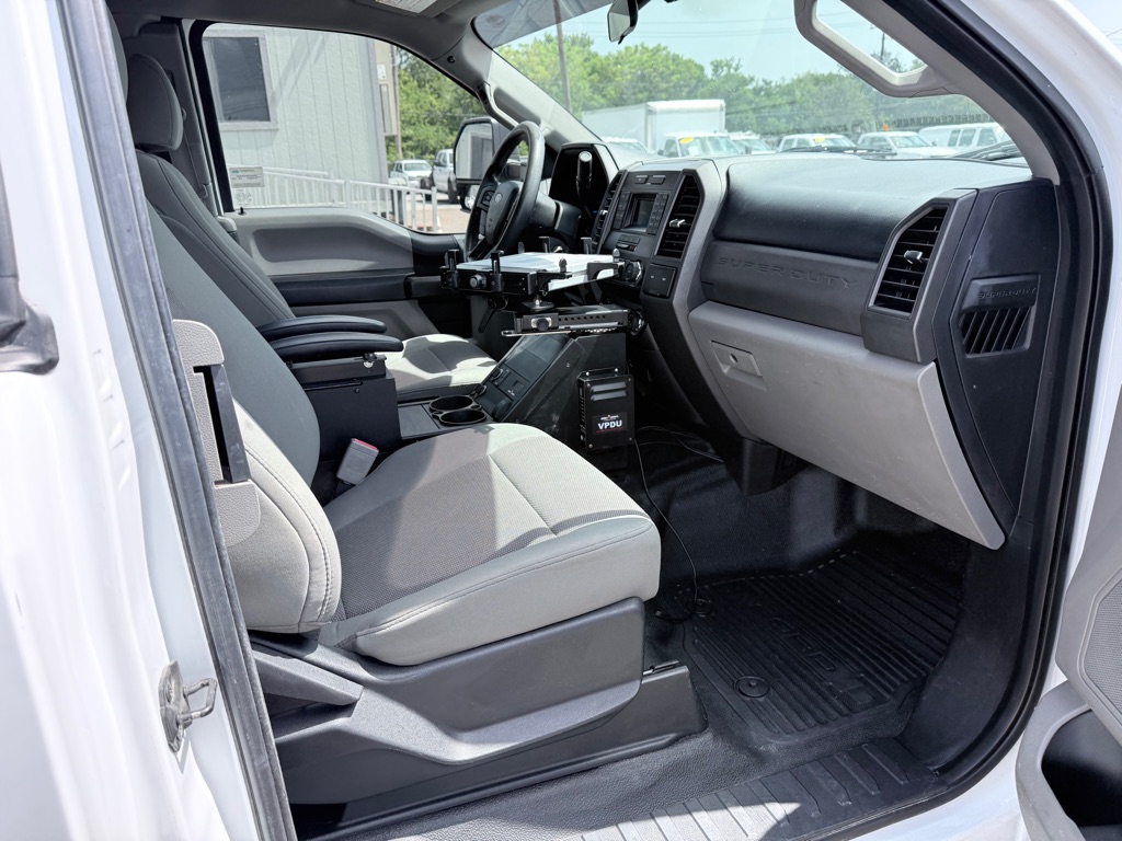 Photo 15 of this FORD F250