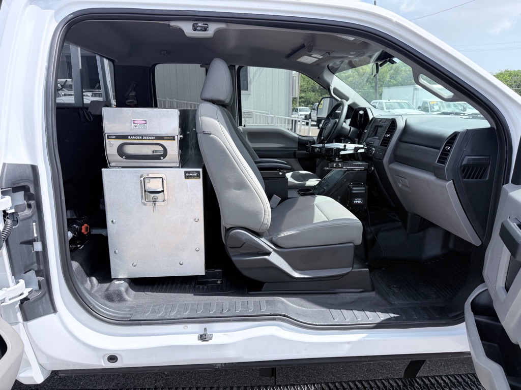 Photo 16 of this FORD F250