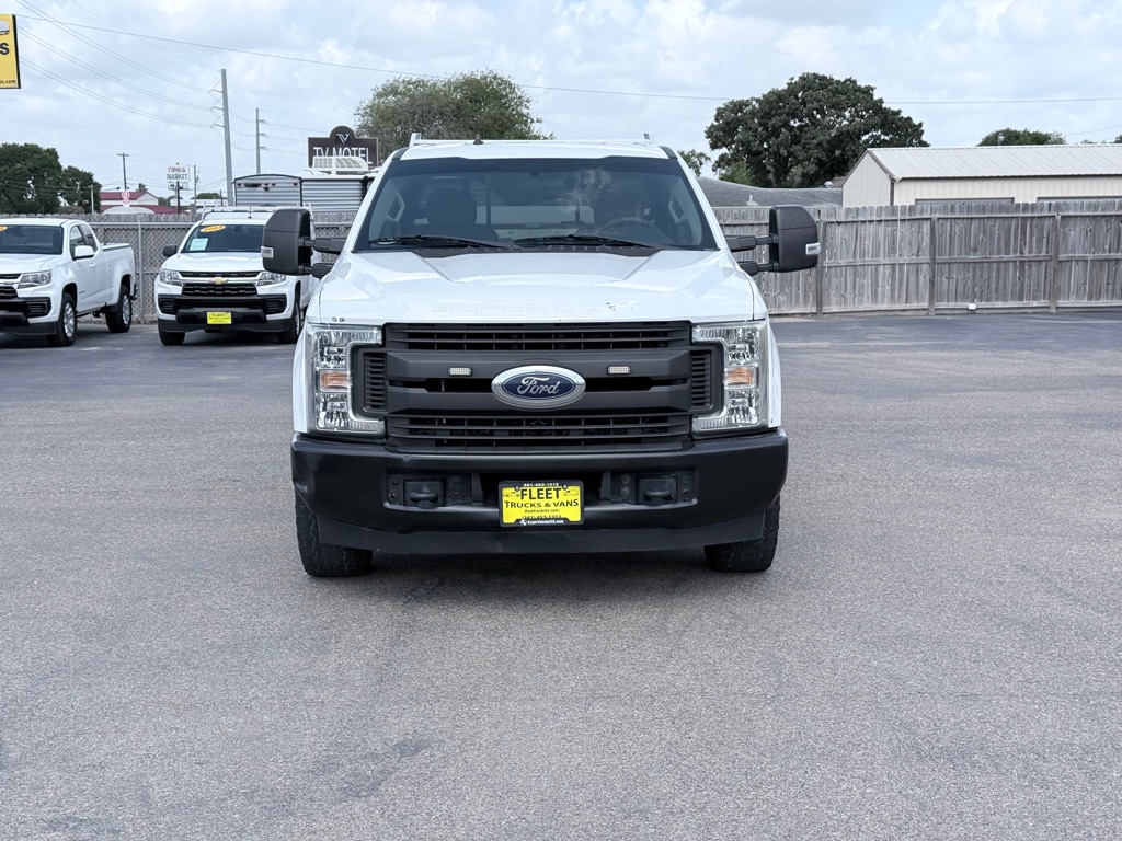 Photo 2 of this FORD F250