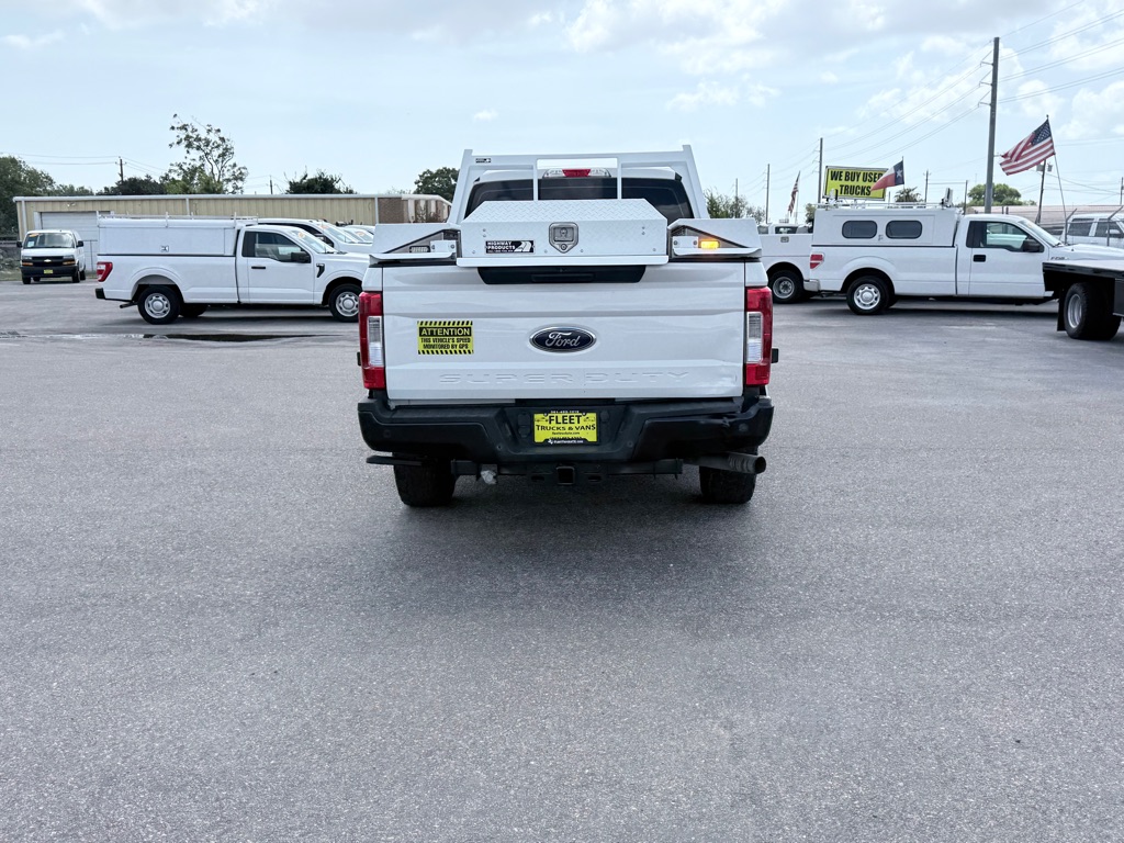 Photo 6 of this FORD F250