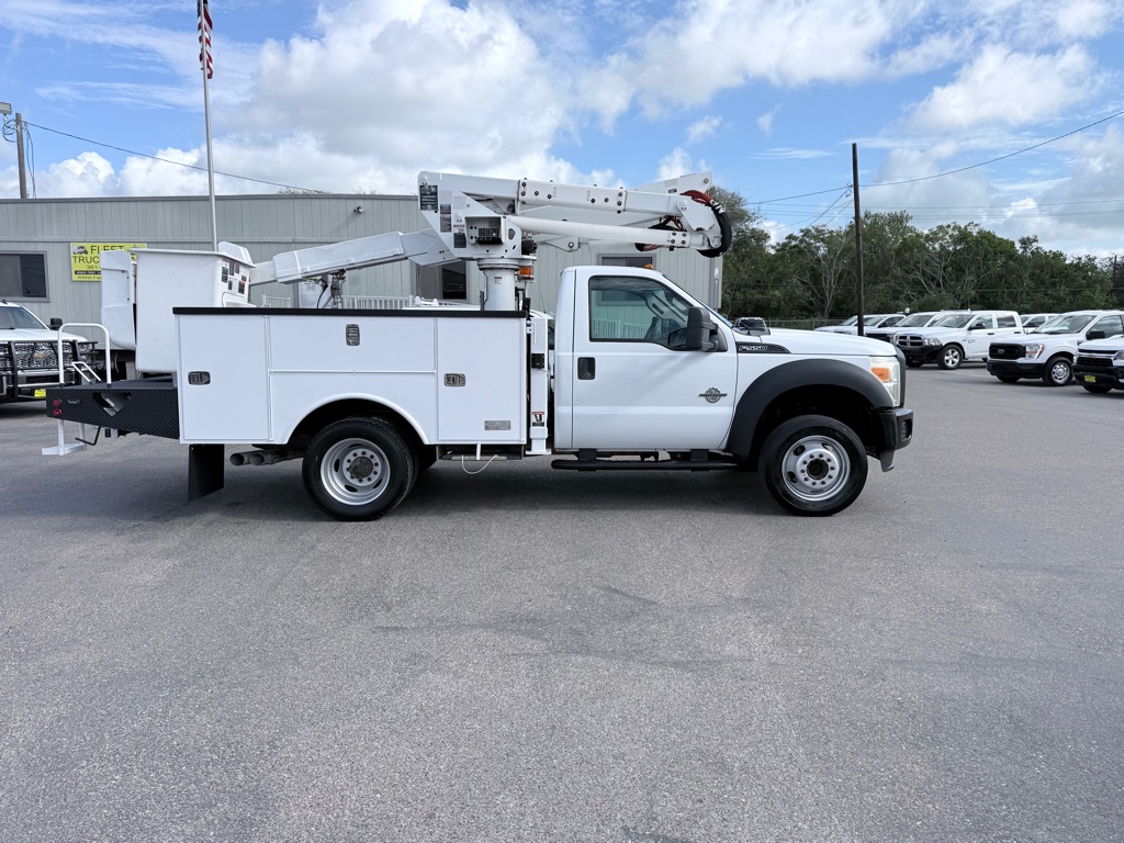 Photo 6 of this FORD F550