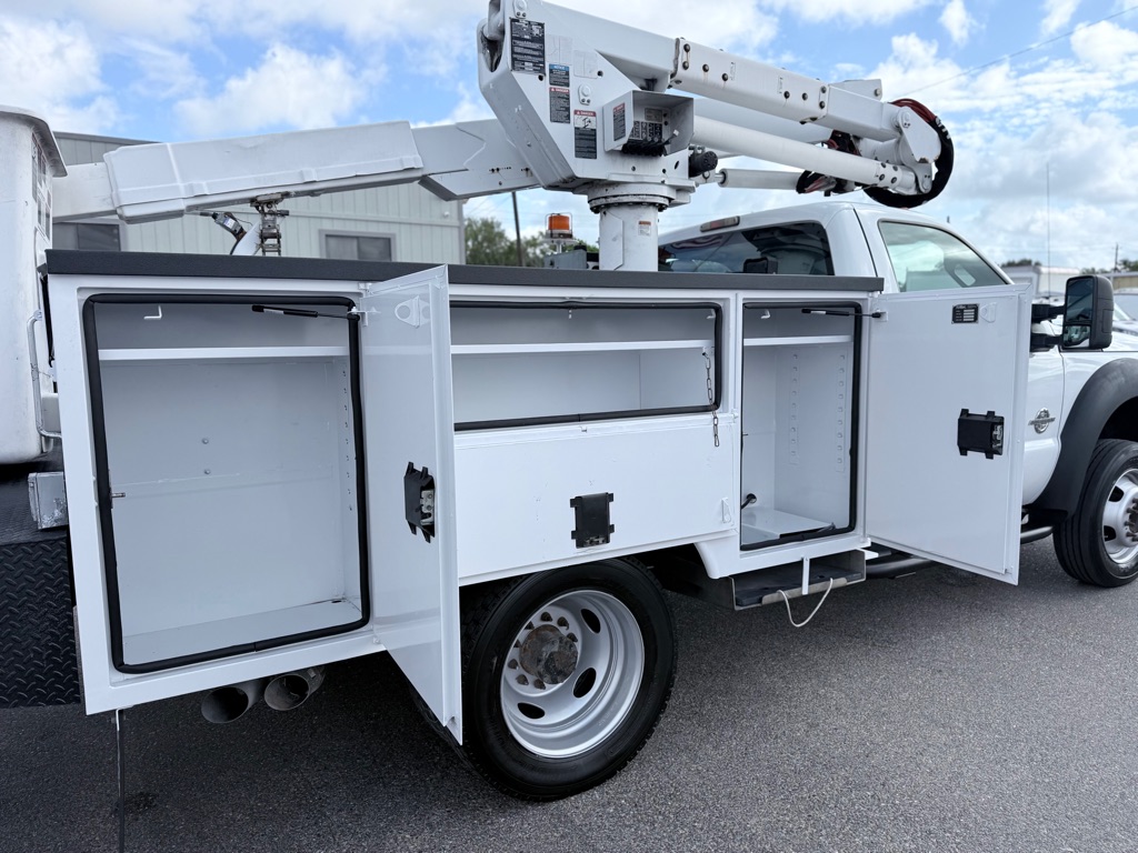 Photo 12 of this FORD F550