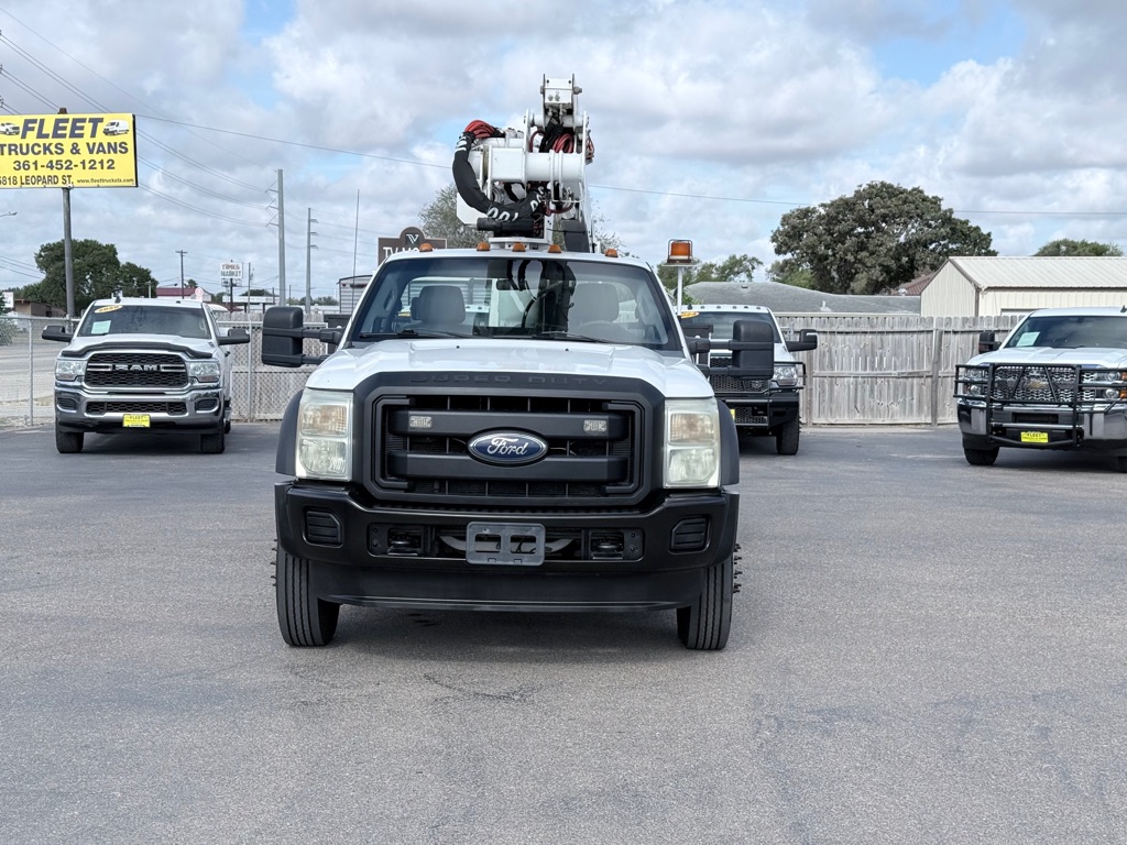 Photo 4 of this FORD F550