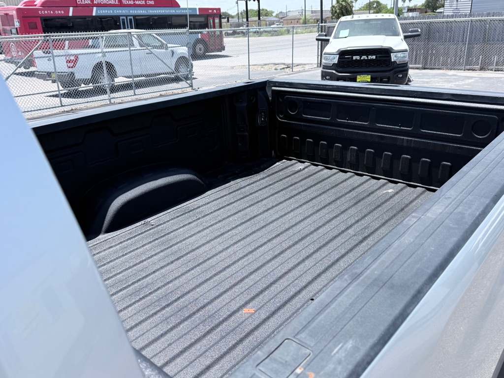 Photo 9 of this CHEVROLET SILVERADO 2500