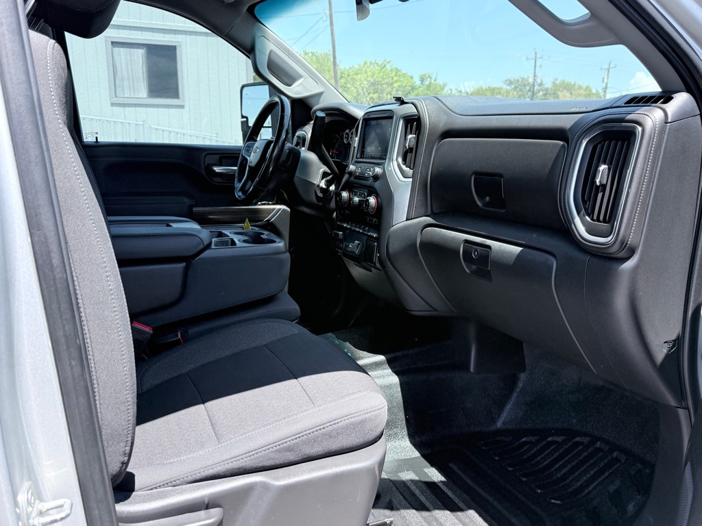 Photo 12 of this CHEVROLET SILVERADO 2500