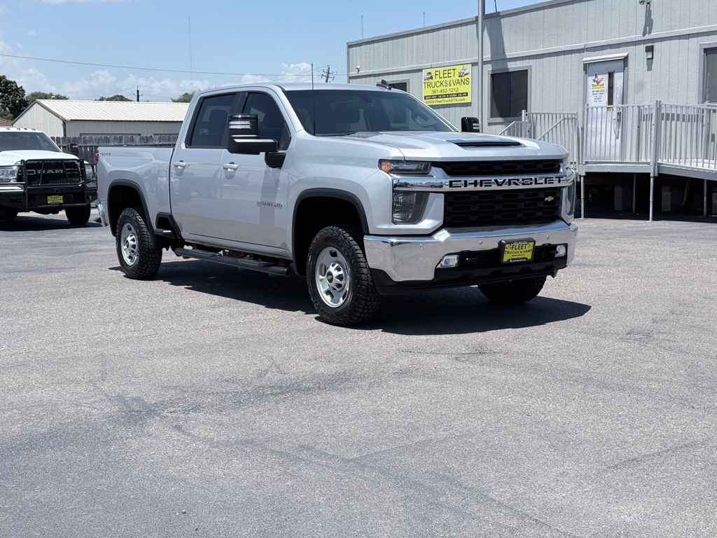 Photo 3 of this CHEVROLET SILVERADO 2500