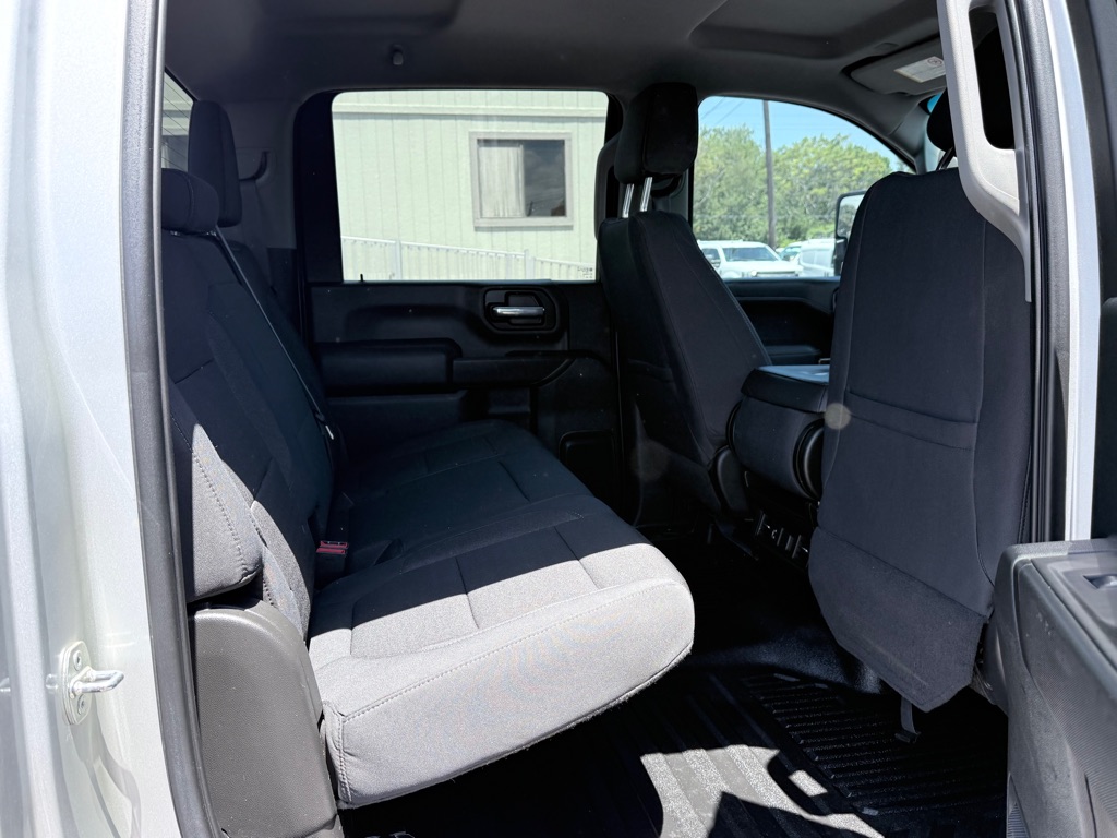 Photo 13 of this CHEVROLET SILVERADO 2500