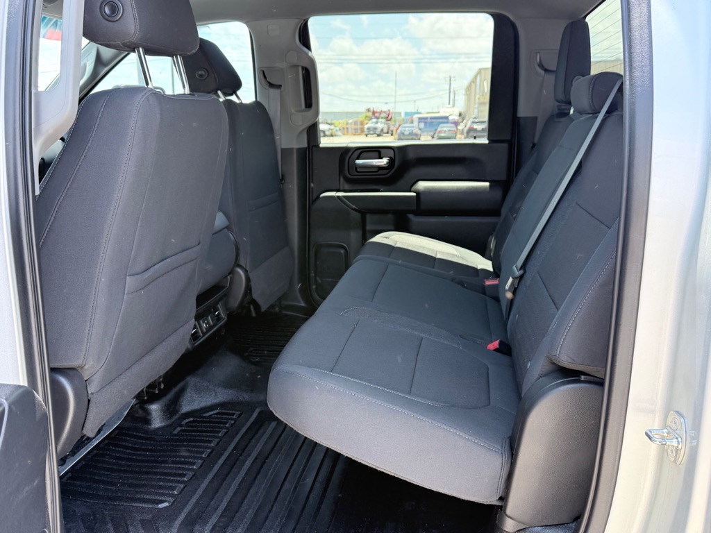 Photo 11 of this CHEVROLET SILVERADO 2500