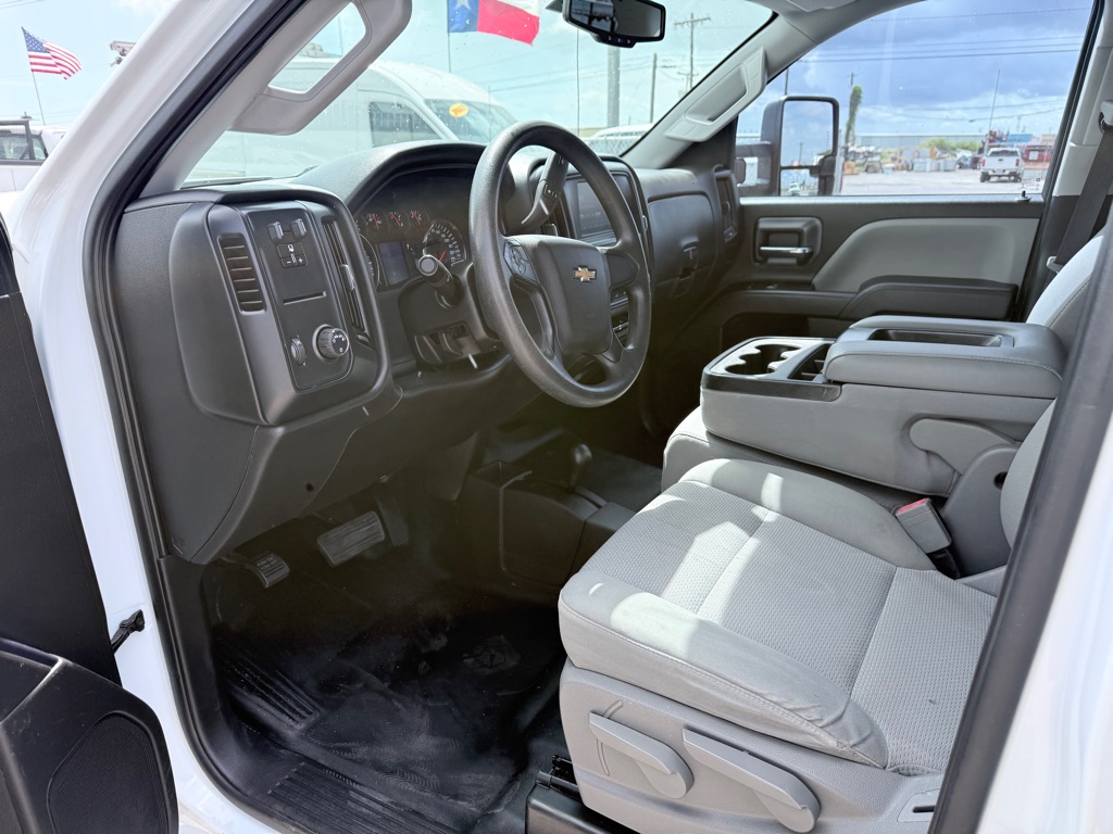 Photo 9 of this CHEVROLET SILVERADO 2500