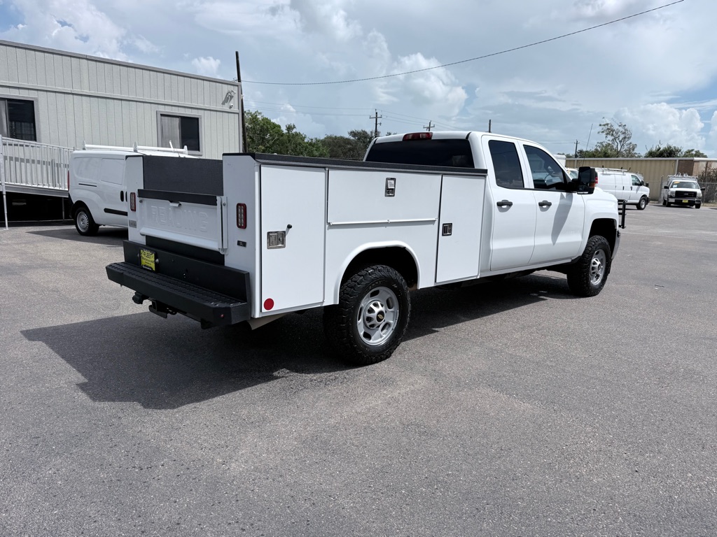 Photo 5 of this CHEVROLET SILVERADO 2500