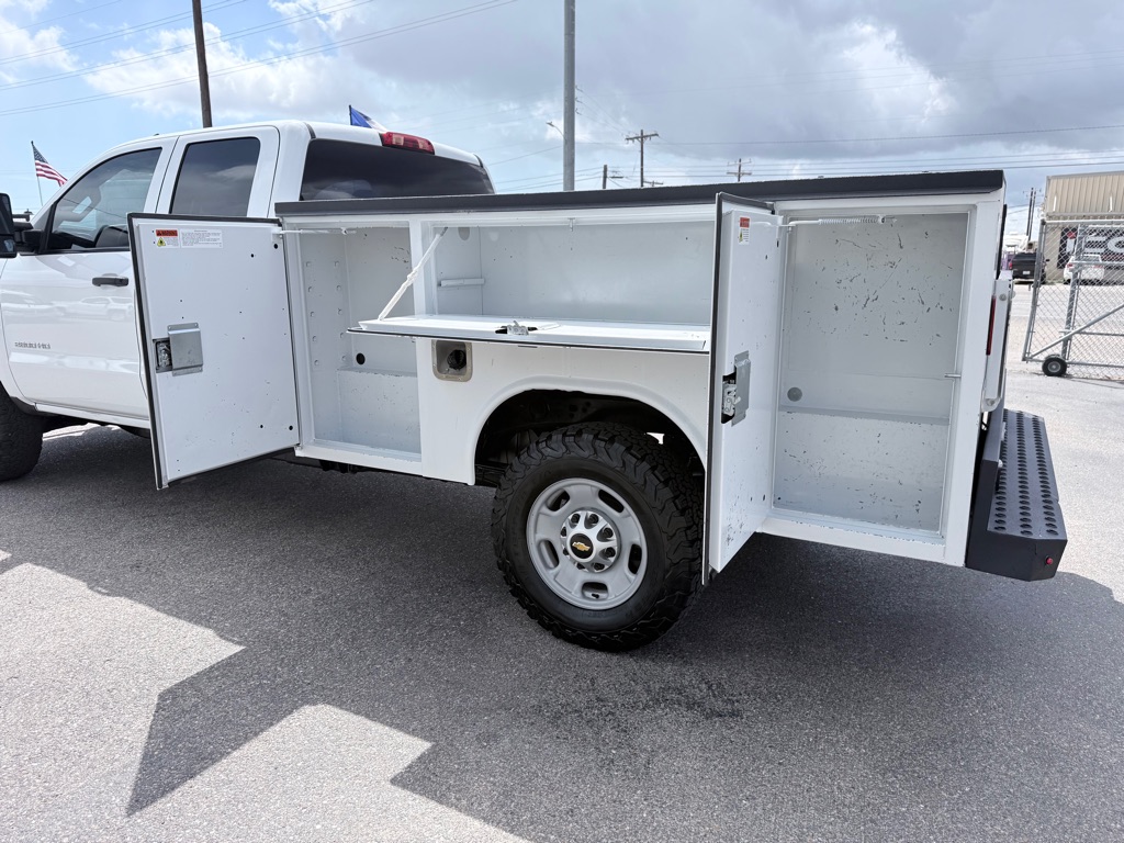 Photo 11 of this CHEVROLET SILVERADO 2500