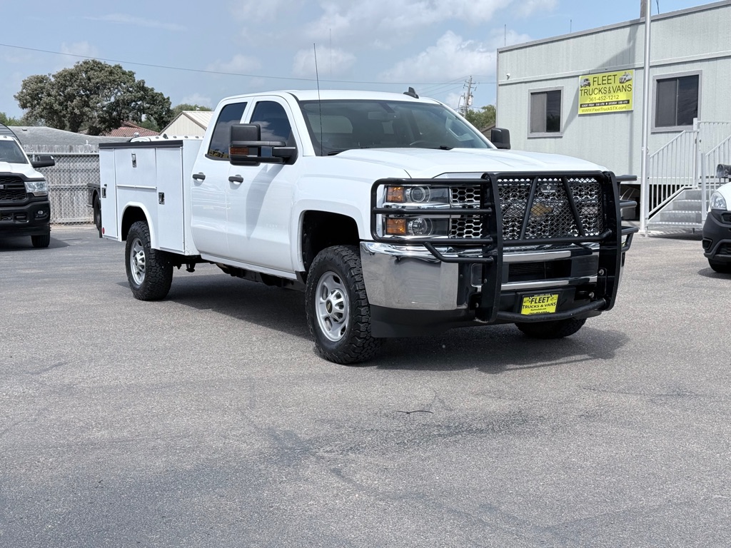 Photo 3 of this CHEVROLET SILVERADO 2500