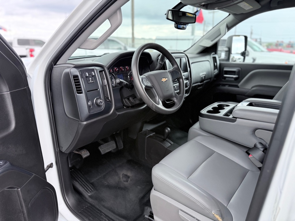 Photo 9 of this CHEVROLET SILVERADO 2500