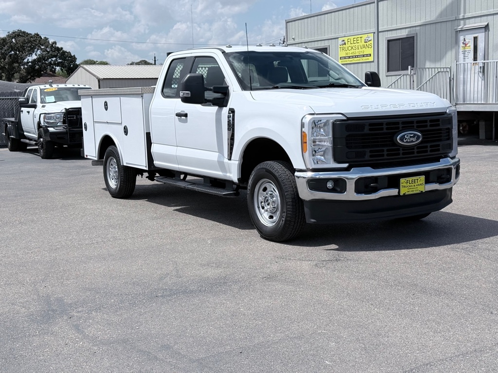 Photo 3 of this FORD F250