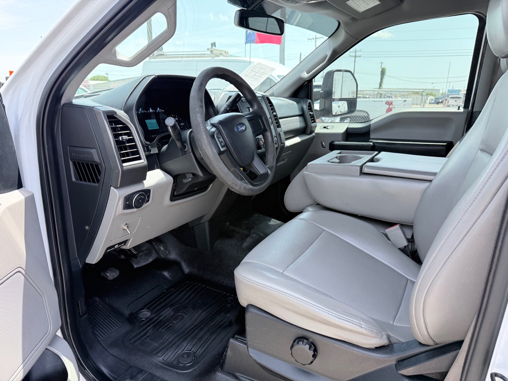 Photo 9 of this FORD F250