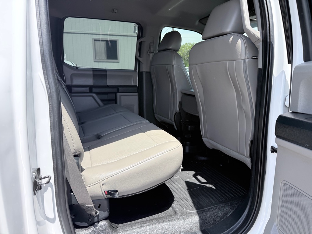 Photo 13 of this FORD F250