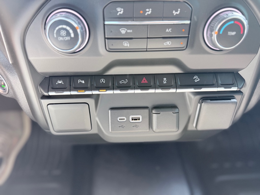 Photo 19 of this CHEVROLET SILVERADO 1500
