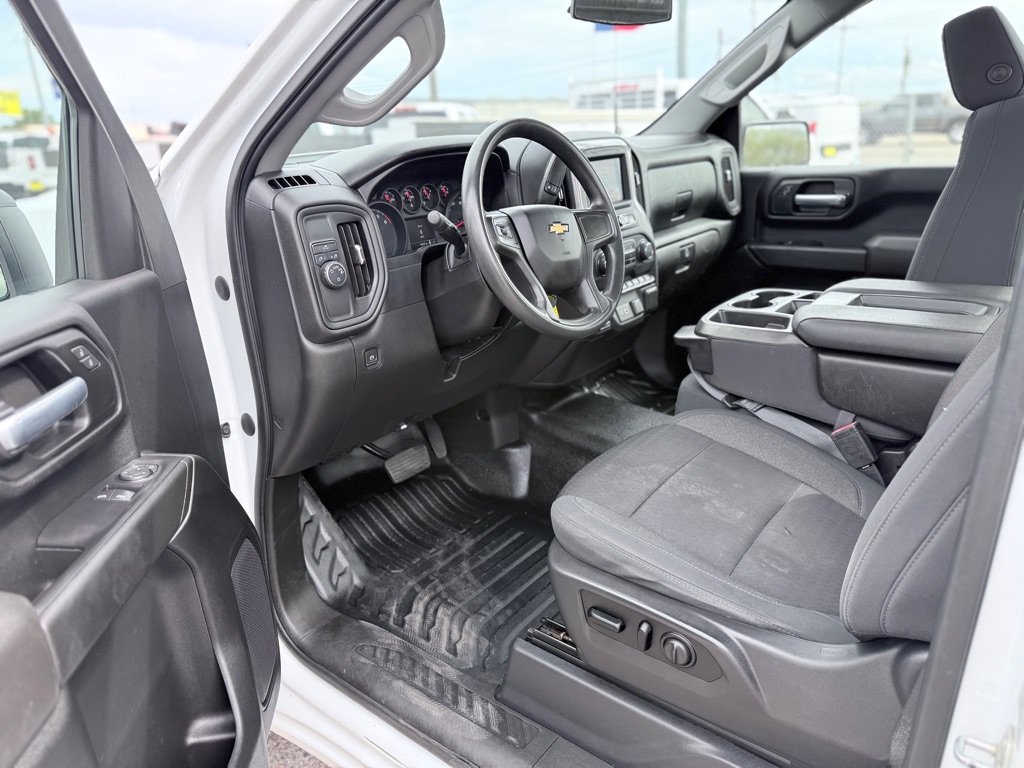 Photo 9 of this CHEVROLET SILVERADO 2500