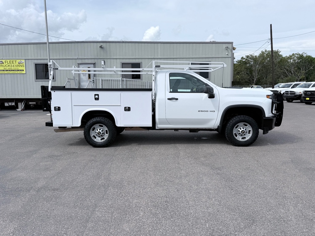 Photo 4 of this CHEVROLET SILVERADO 2500