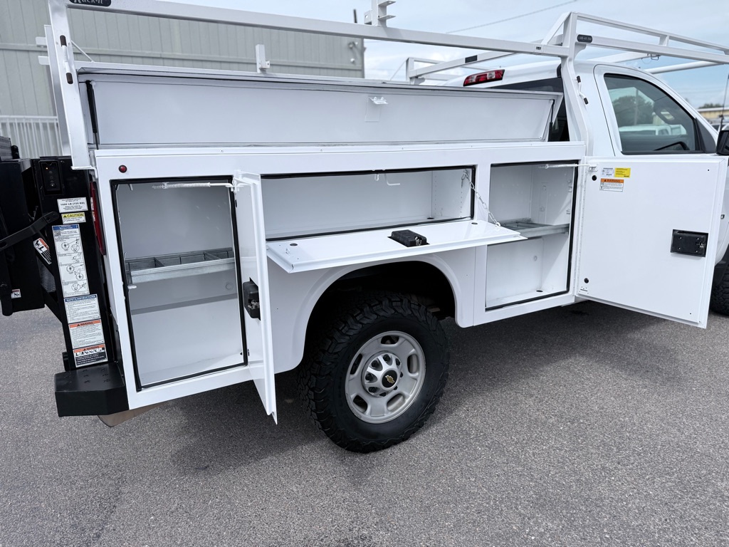 Photo 12 of this CHEVROLET SILVERADO 2500