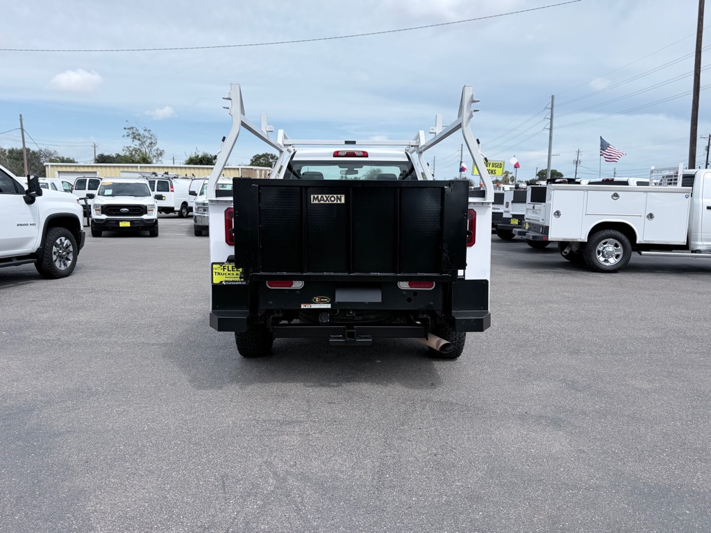 Photo 6 of this CHEVROLET SILVERADO 2500